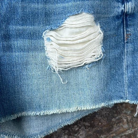 NEXT SLIDE 1 / 4 SHARE LE ORIGINAL SHORT SIZE 27 DISTRESSED - Picture 4 of 8